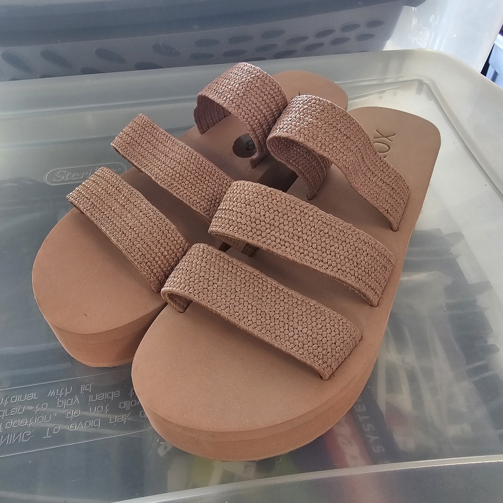 XOXO Platform Slip On Sandals Womens 8M Pink Strappy Ben Vacation Cruise Vacay - Picture 3 of 10